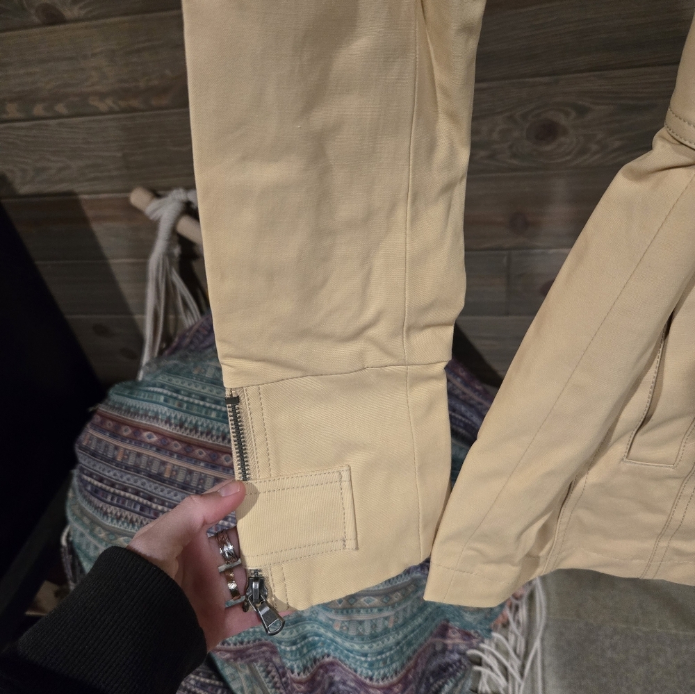 New blanc noir trenchcoat - Picture 3 of 4